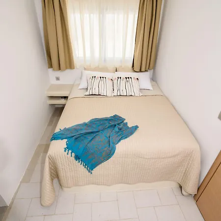 Villa George Santorini Perivolos (Santorini)