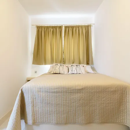 Villa George Santorini