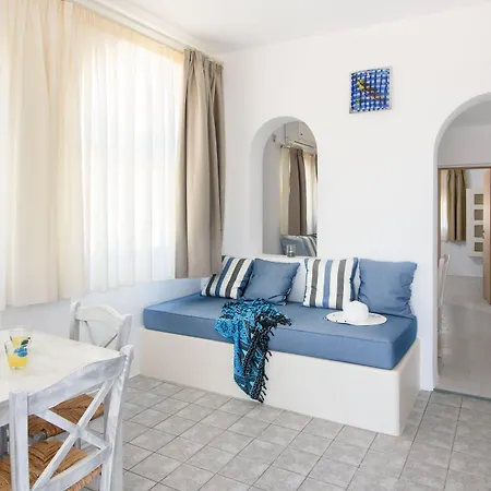 George Santorini Perivolos (Santorini)