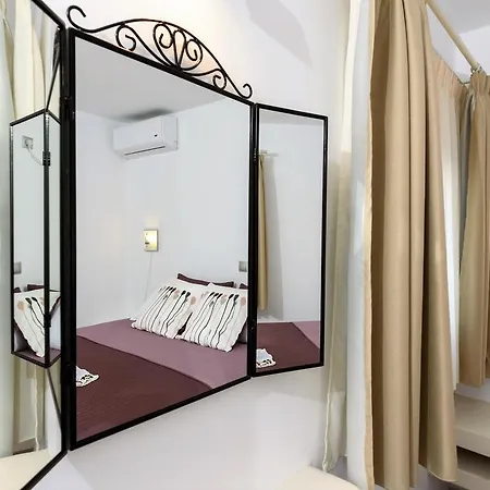 Villa George Santorini