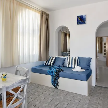 Villa George Santorini Perivolos (Santorini)