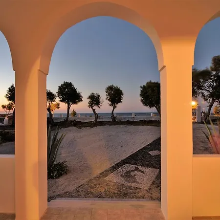 Villa George Santorini