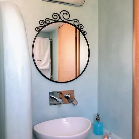 Villa George Santorini