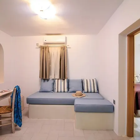 Villa George Santorini Perivolos (Santorini)