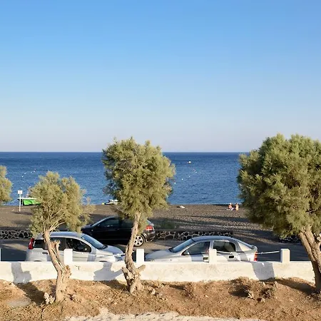 George Santorini Περίβολος